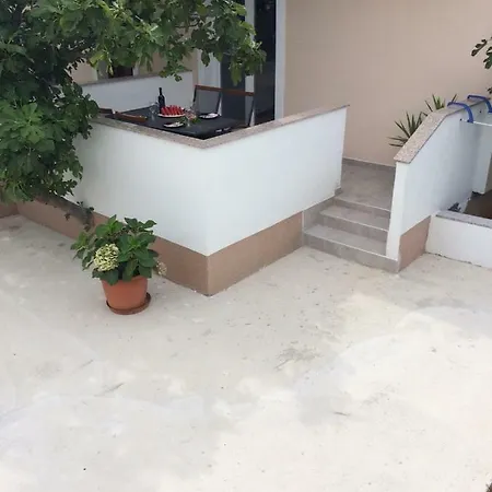 Apartment Bdm *